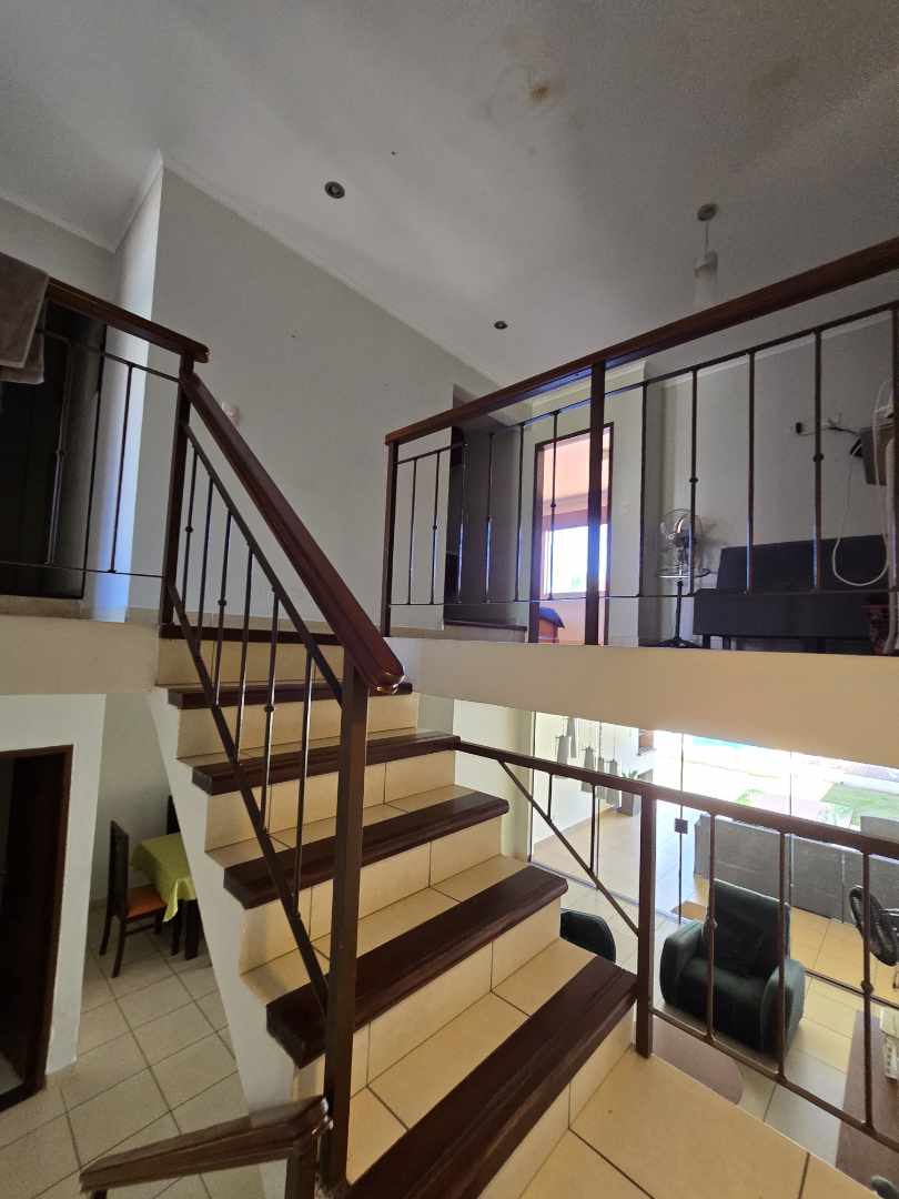 Casa en VentaZONA NORTE Km 8   1 /2 4 dormitorios 4 baños 2 parqueos Foto 13