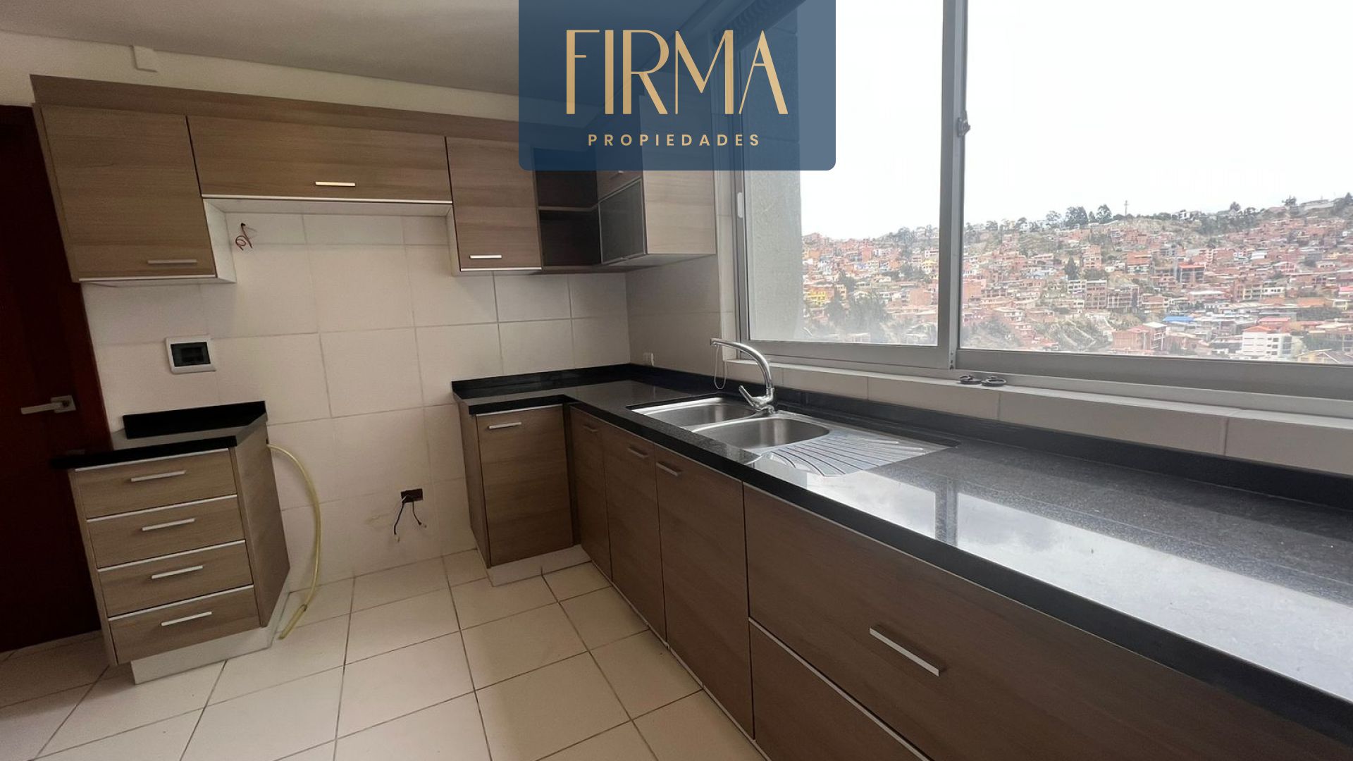 En Venta a $us 310,000 Foto 13