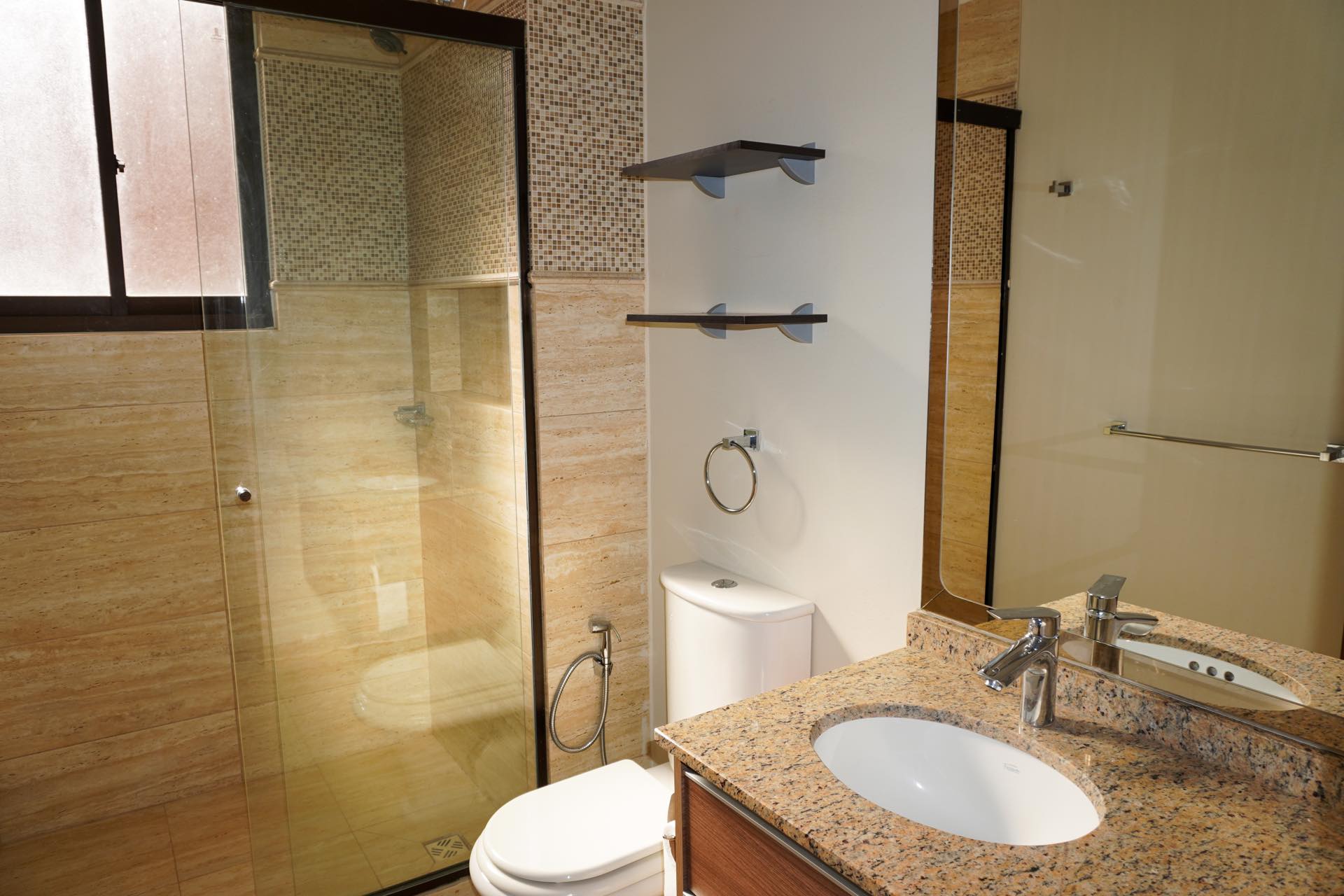 Departamento en Tiquipaya en Cochabamba 2 dormitorios 1 baños 1 parqueos Foto 4