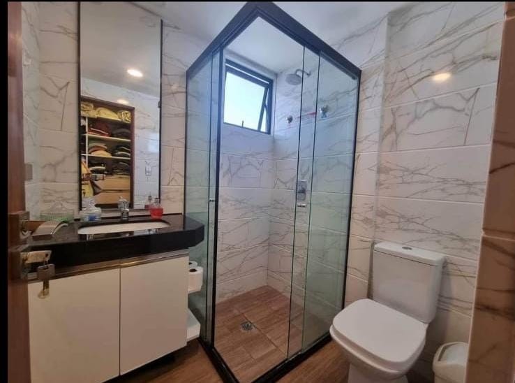 Departamento en Entre 2do y 3er anillo Norte en Santa Cruz de la Sierra 4 dormitorios 3 baños 1 parqueos Foto 12