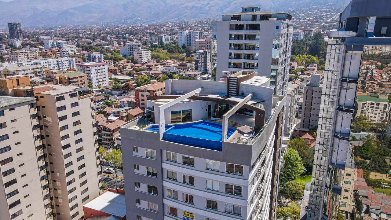 Departamento Alado de Paseo Aranjuez! Av. América esq. A. M. Torrico Foto 1