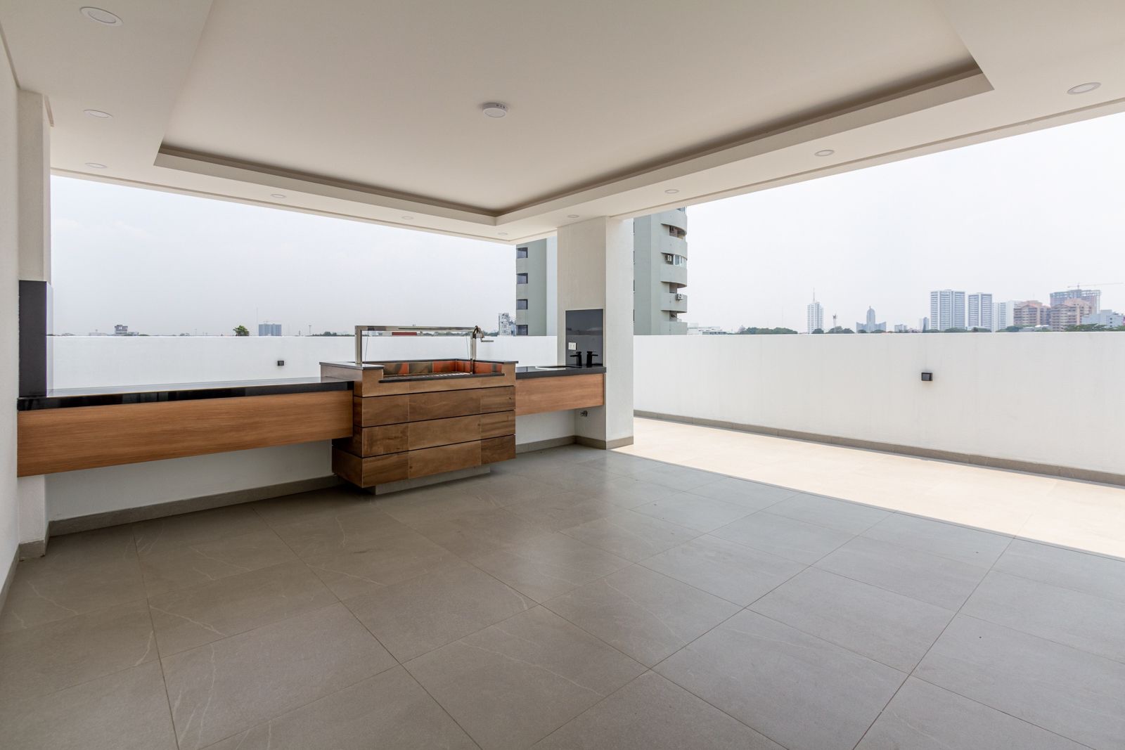 Departamento en Entre 2do y 3er anillo Norte en Santa Cruz de la Sierra 1 dormitorios 2 baños  Foto 11