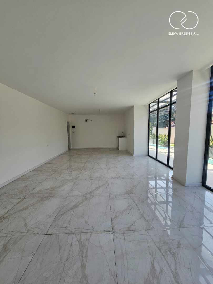 Local comercial en VentaZona norte entre 2do y 3er anillo  1 baños  Foto 9