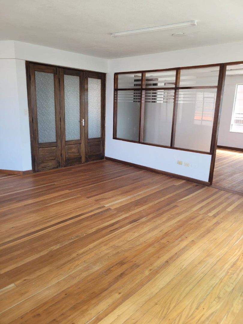 Casa en AlquilerSOPOCACHI -  CASA EN ALQUILER O VENTA -  PARA OFICINAS - 3 PLANTAS  21 dormitorios 5 baños 5 parqueos Foto 31