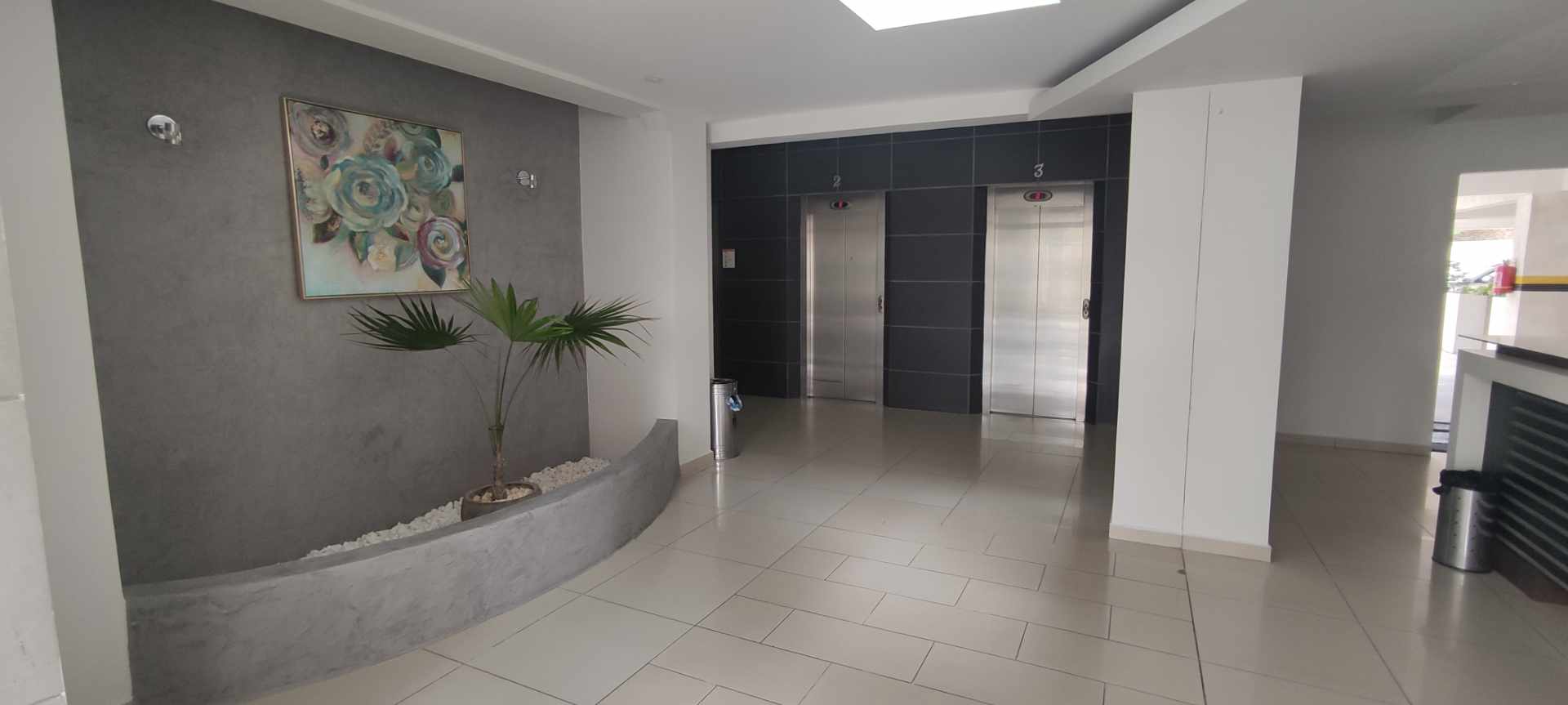 Departamento en AlquilerCalle Cochabamba esquina Av Irala Foto 15