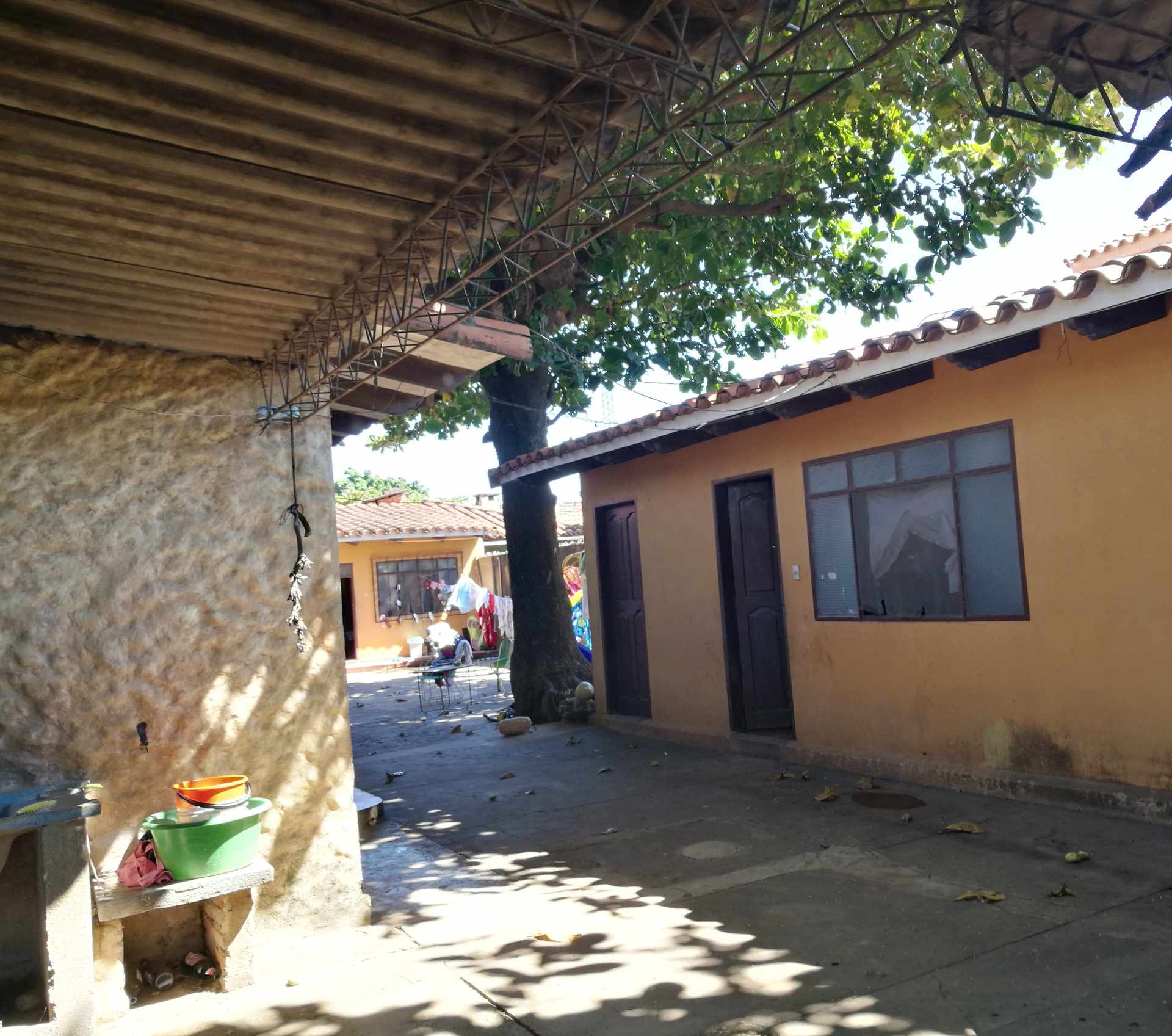Casa en Pampa de la isla en Santa Cruz de la Sierra 4 dormitorios 1 baños 2 parqueos Foto 5
