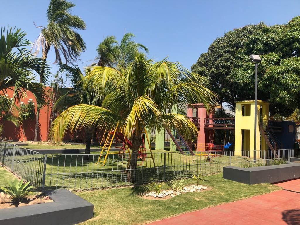 Casa en Entre 5to y 6to anillo Norte en Santa Cruz de la Sierra 4 dormitorios 4 baños 2 parqueos Foto 11