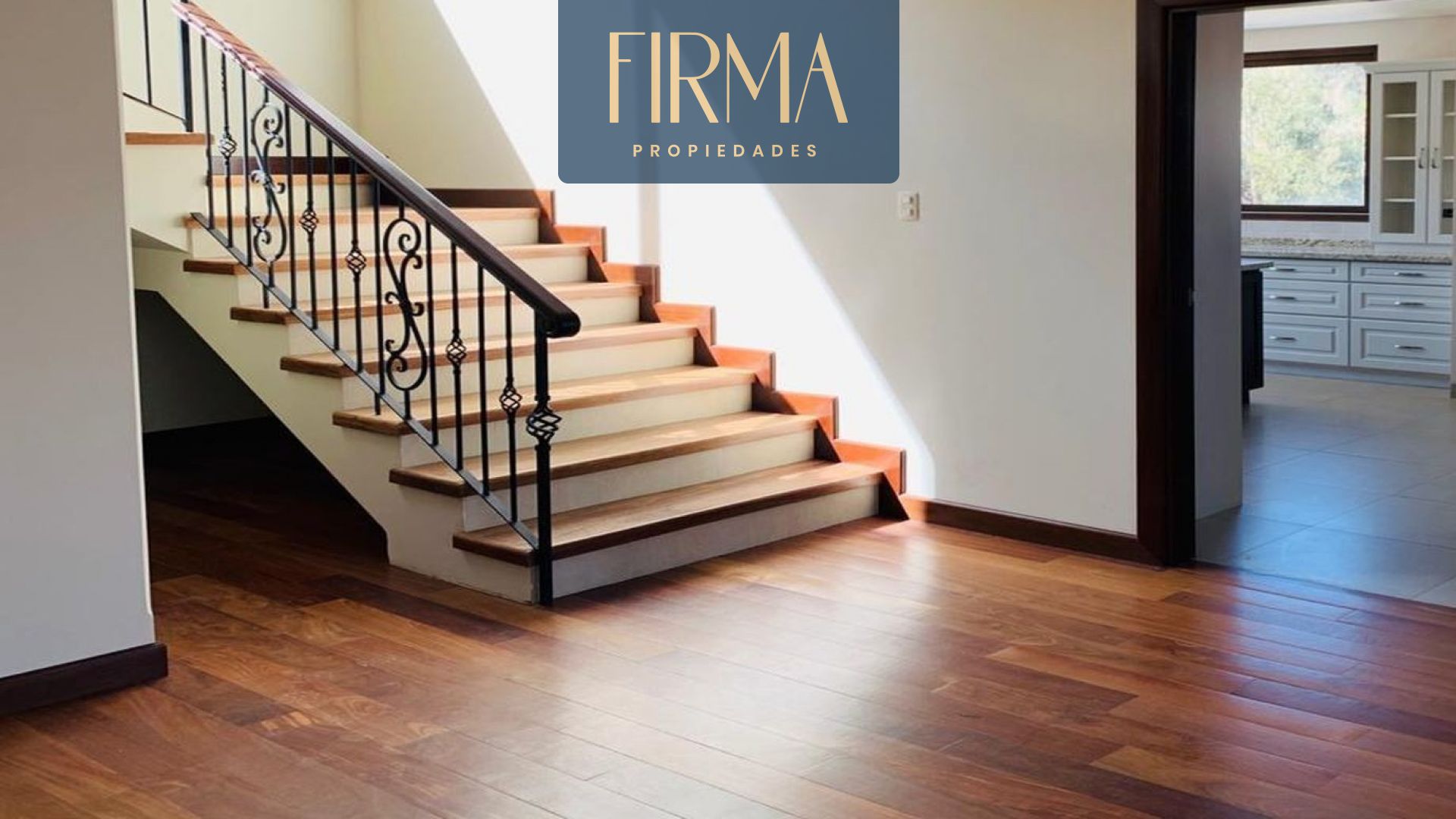 Departamento en Achumani en La Paz 3 dormitorios 5 baños 1 parqueos Foto 9