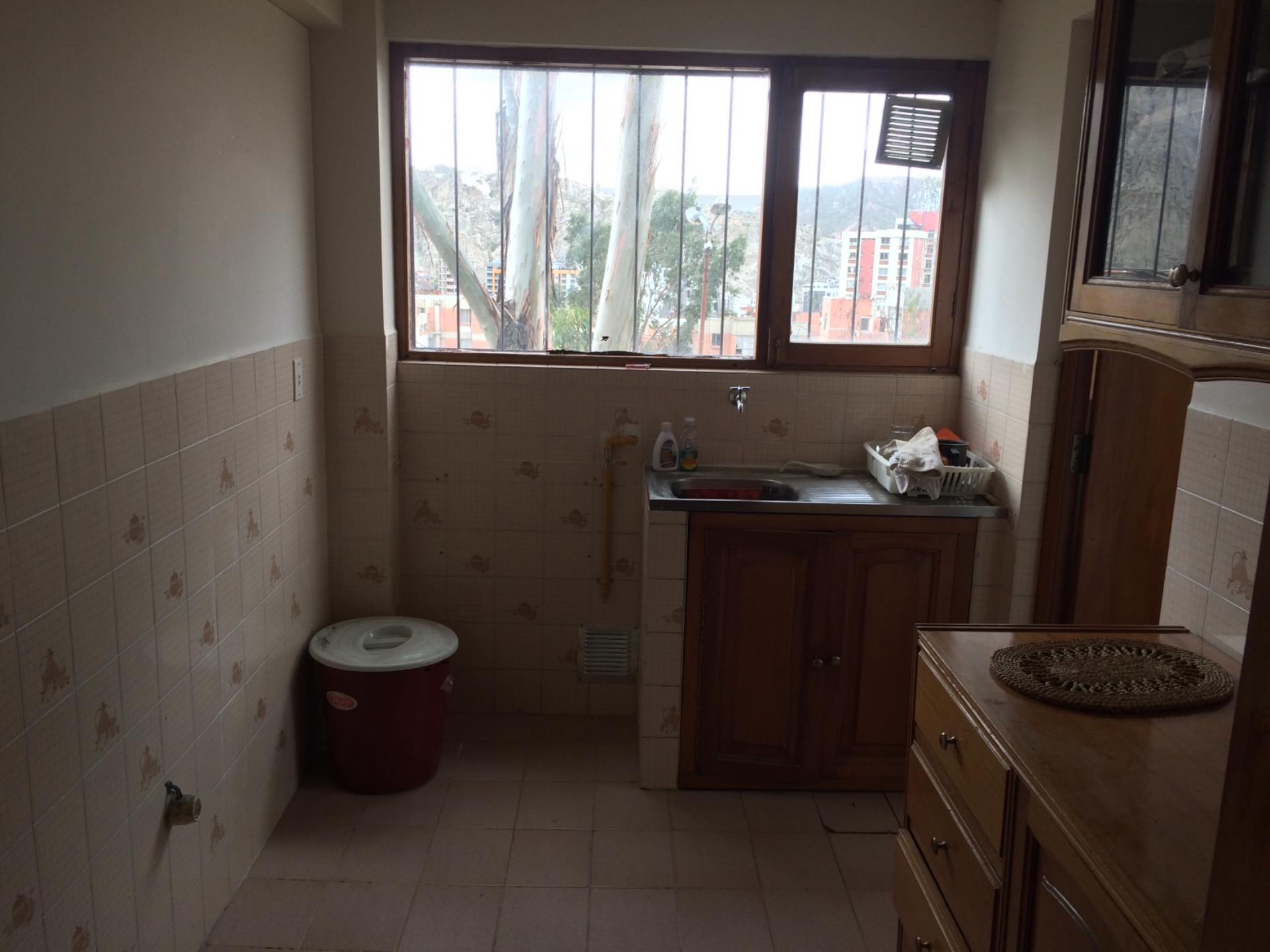 Departamento en Los Pinos en La Paz 3 dormitorios 1 baños 1 parqueos Foto 6