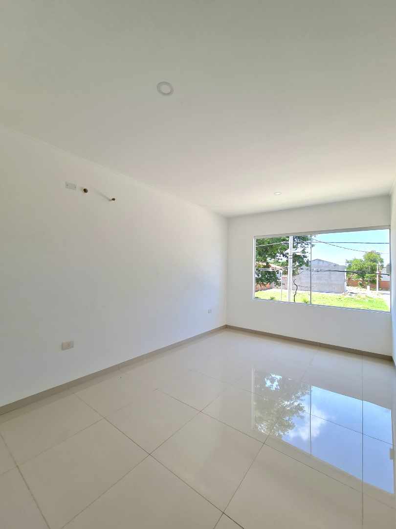 Casa Zona Norte 
km 8½ Banzer (Zona Col. Cambridge)
Condominio Las Palmeras 2 Foto 9