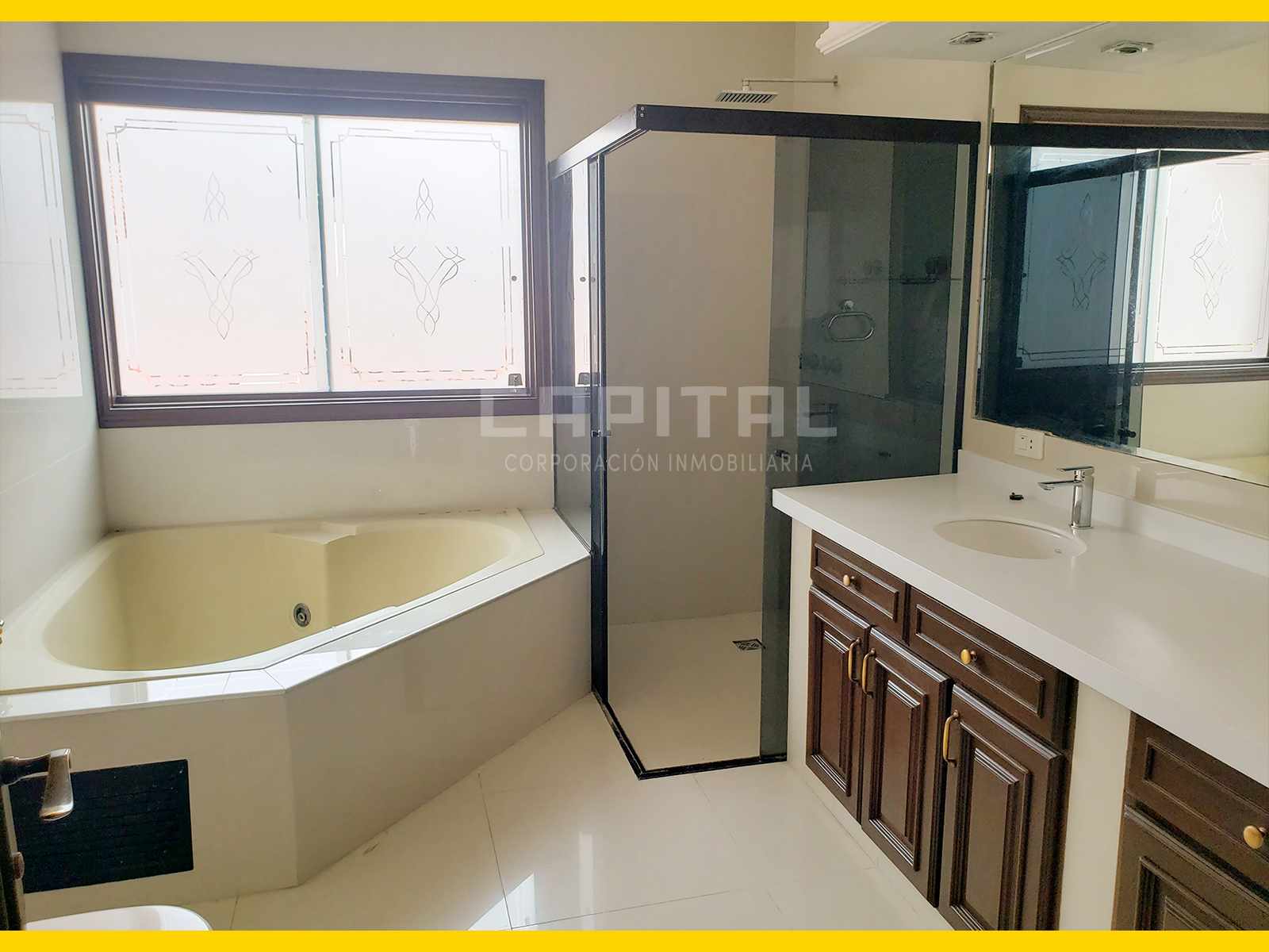 En Alquiler a $us 2,400 Foto 18