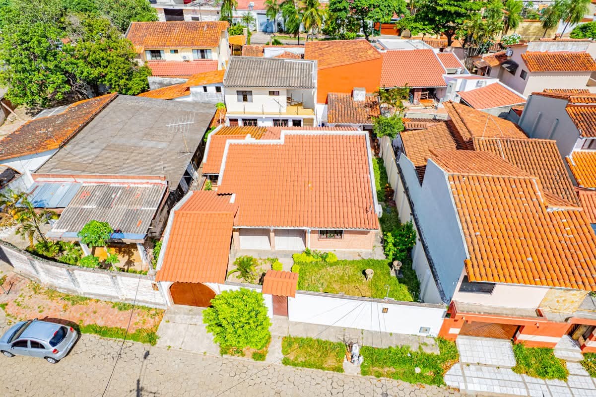 Casa en VentaZONA FERIA BARRIO LINDO Y 2DO ANILLO!! 6 HAB. Foto 1