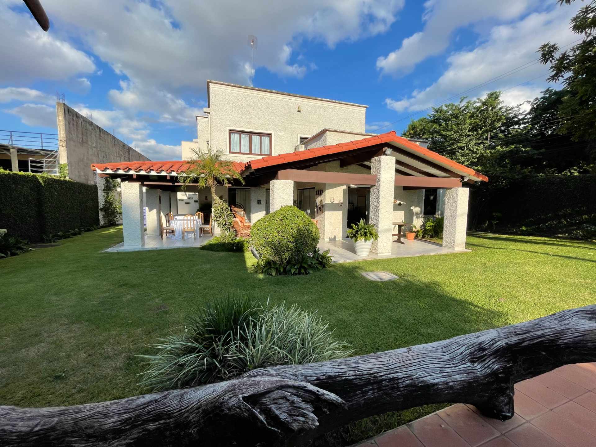 Casa en Entre 4to y 5to anillo Oeste en Santa Cruz de la Sierra 3 dormitorios 6 baños 4 parqueos Foto 5