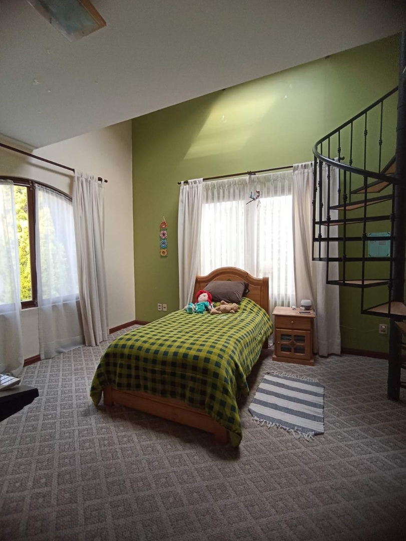 Casa en Irpavi en La Paz 4 dormitorios 5 baños 3 parqueos Foto 11