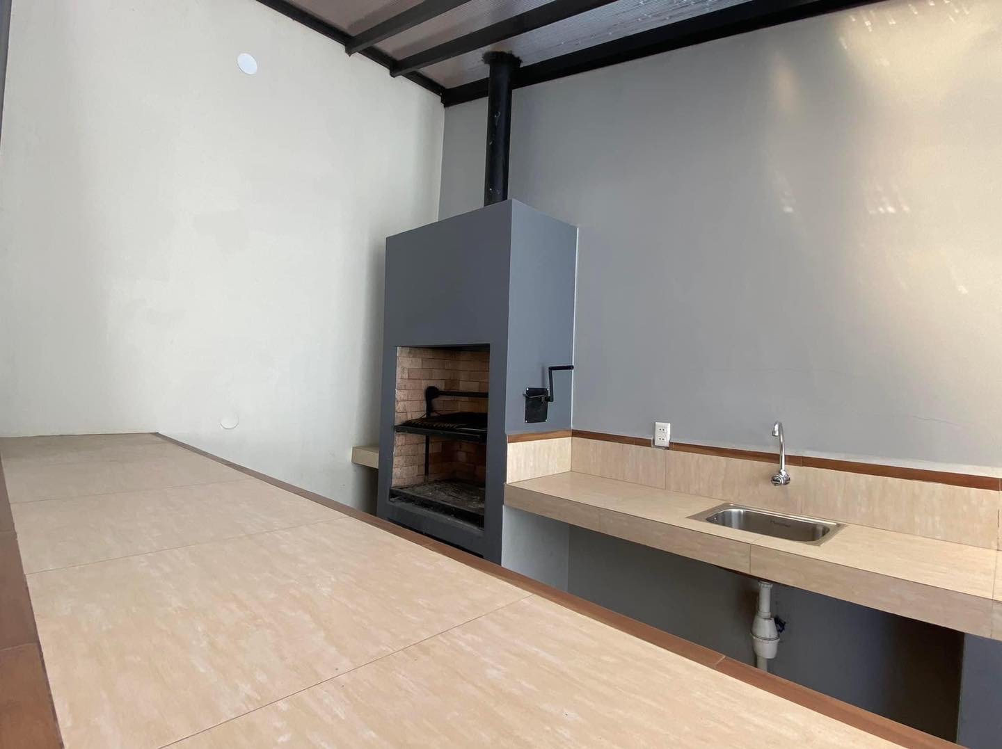 Departamento en Cota Cota en La Paz 3 dormitorios 4 baños 1 parqueos Foto 2