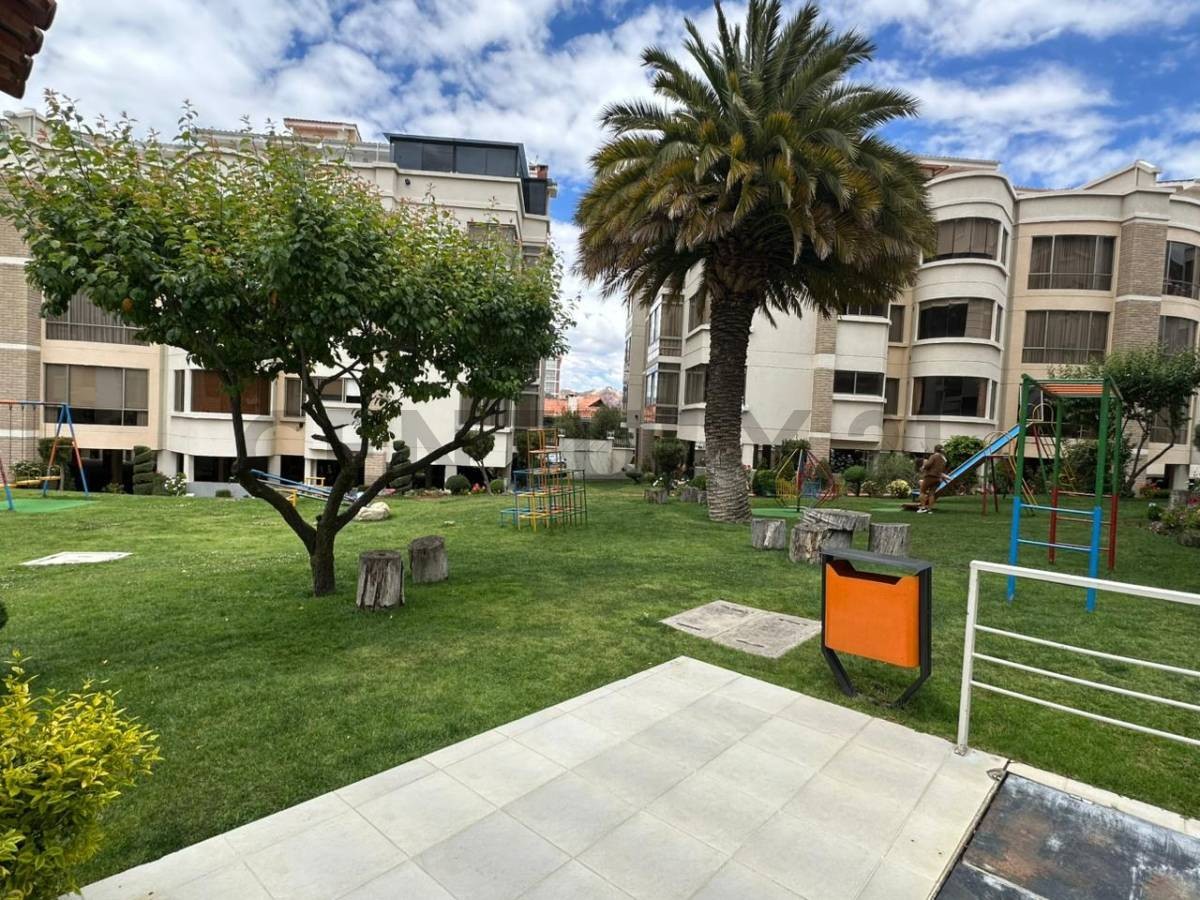 En Alquiler a $us 2,200 Foto 32