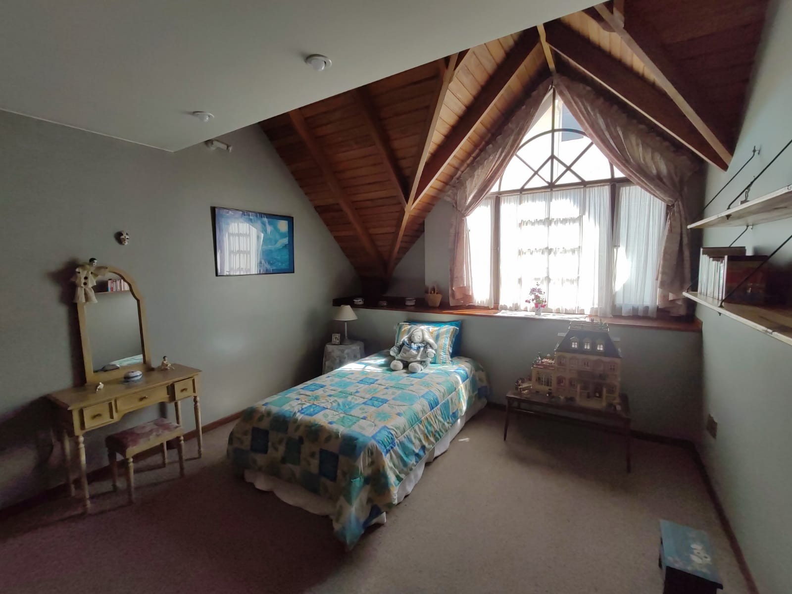 Casa en Achumani en La Paz 5 dormitorios 4 baños 3 parqueos Foto 8