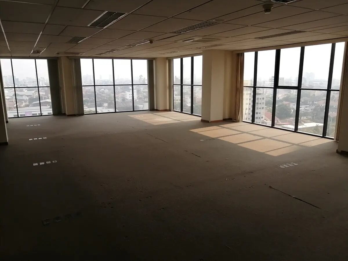 Oficina TORRES CAINCO 
Calle La Paz Esquina Saavedra Foto 5