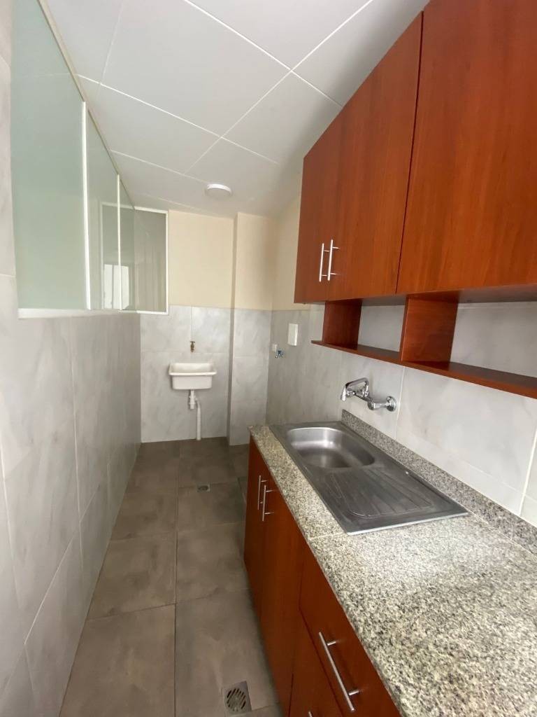 Departamento en San Miguel en La Paz 1 dormitorios 2 baños  Foto 5