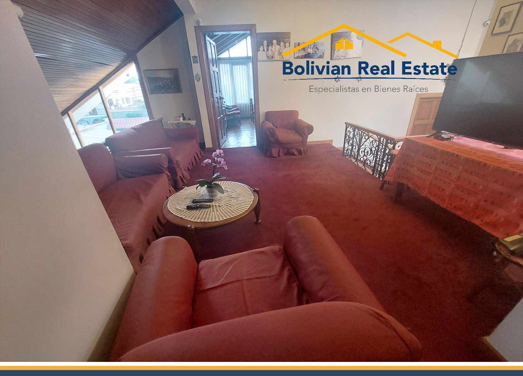 Casa en VentaACHUMANI BAJO CALLE 14, LINDA CASA EN VENTA 3 dormitorios 3 baños 2 parqueos Foto 2