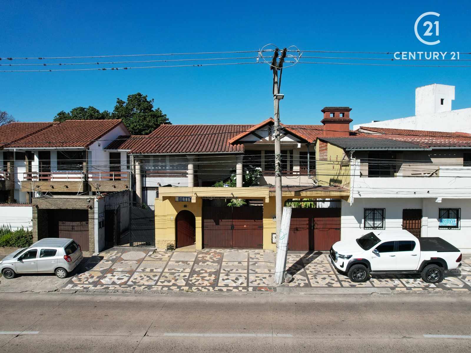 Casa Avenida El Trompillo 2do anillo Foto 3