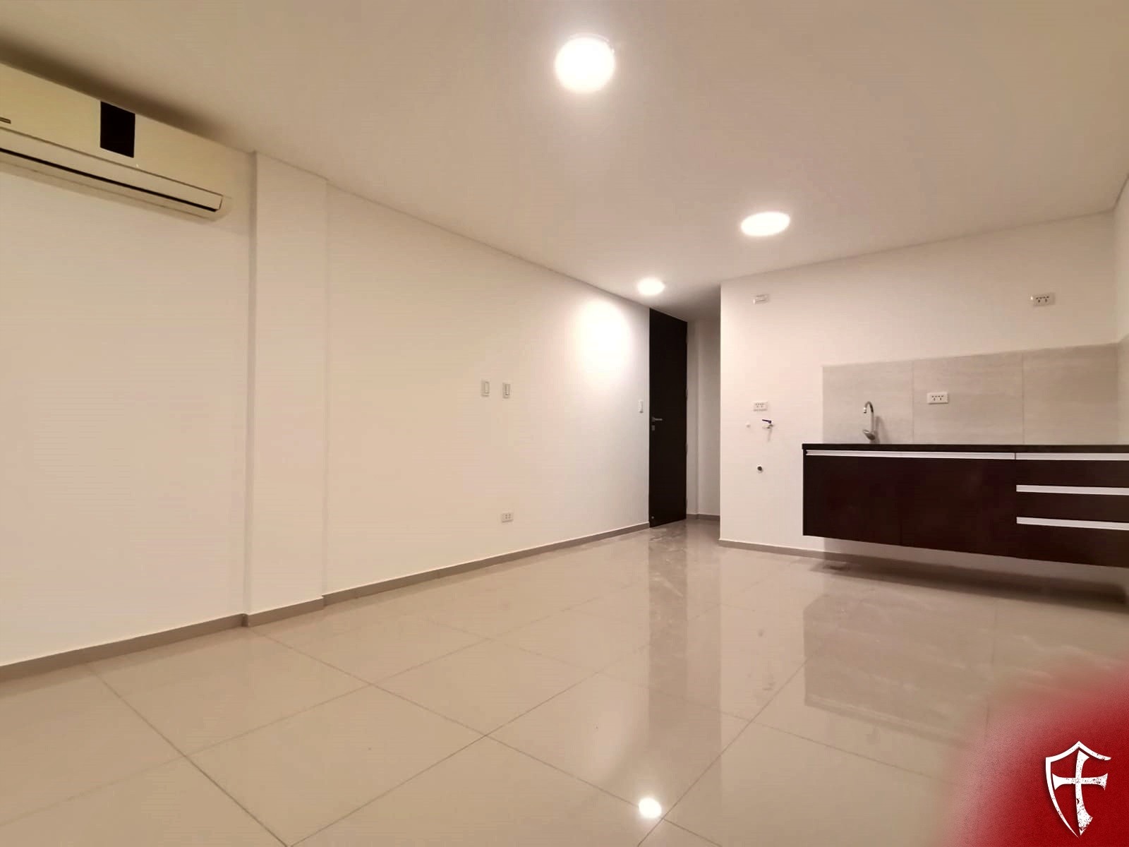 Departamento en AlquilerAvenida Beni 4° anillo Foto 7