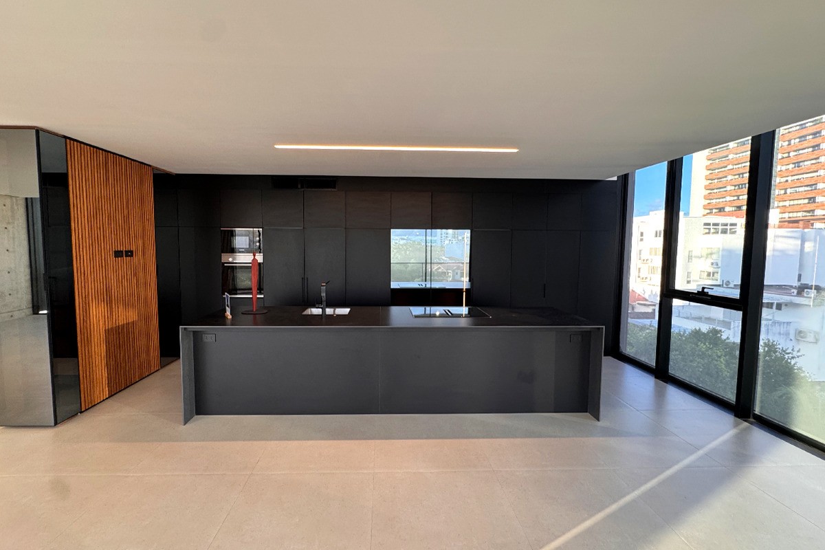 Departamento en VentaEquipetrol plaza Italia entre 2do y 3er anillo  2 dormitorios 3 baños 2 parqueos Foto 1