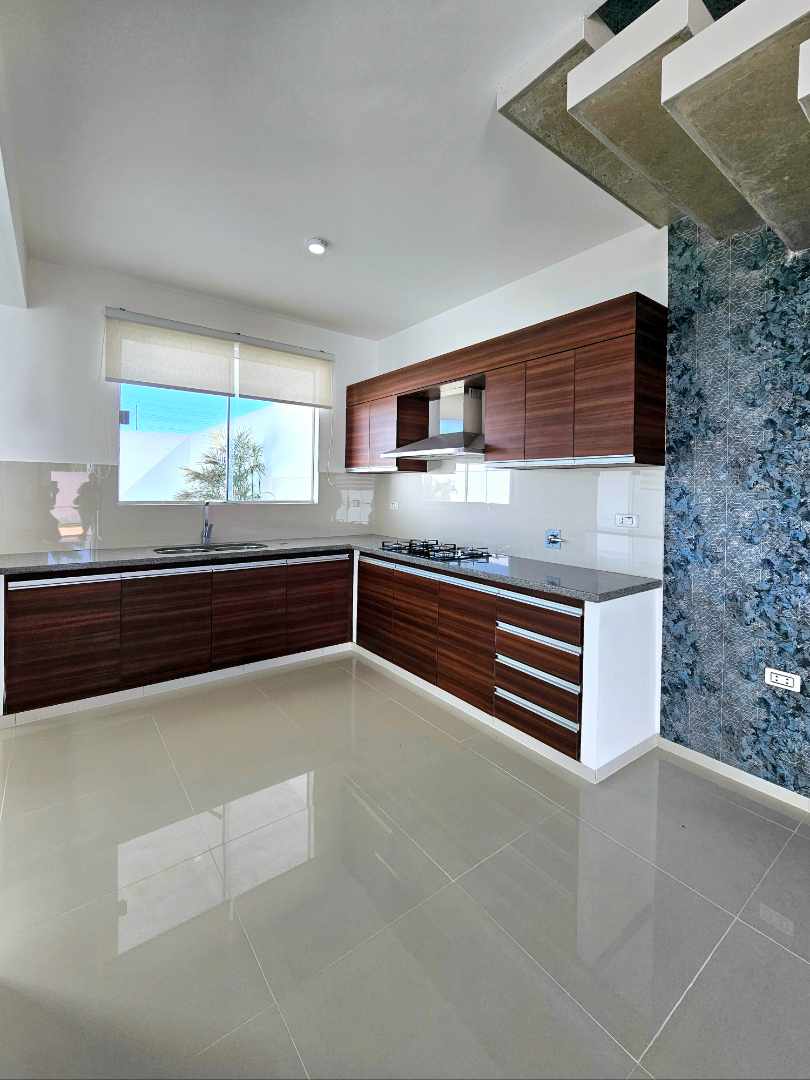 Casa en VentaUrubó 
CONDOMINIO AVENTURA 
Hermosa Casa completamente equipada! 3 dormitorios 3 baños 2 parqueos Foto 11