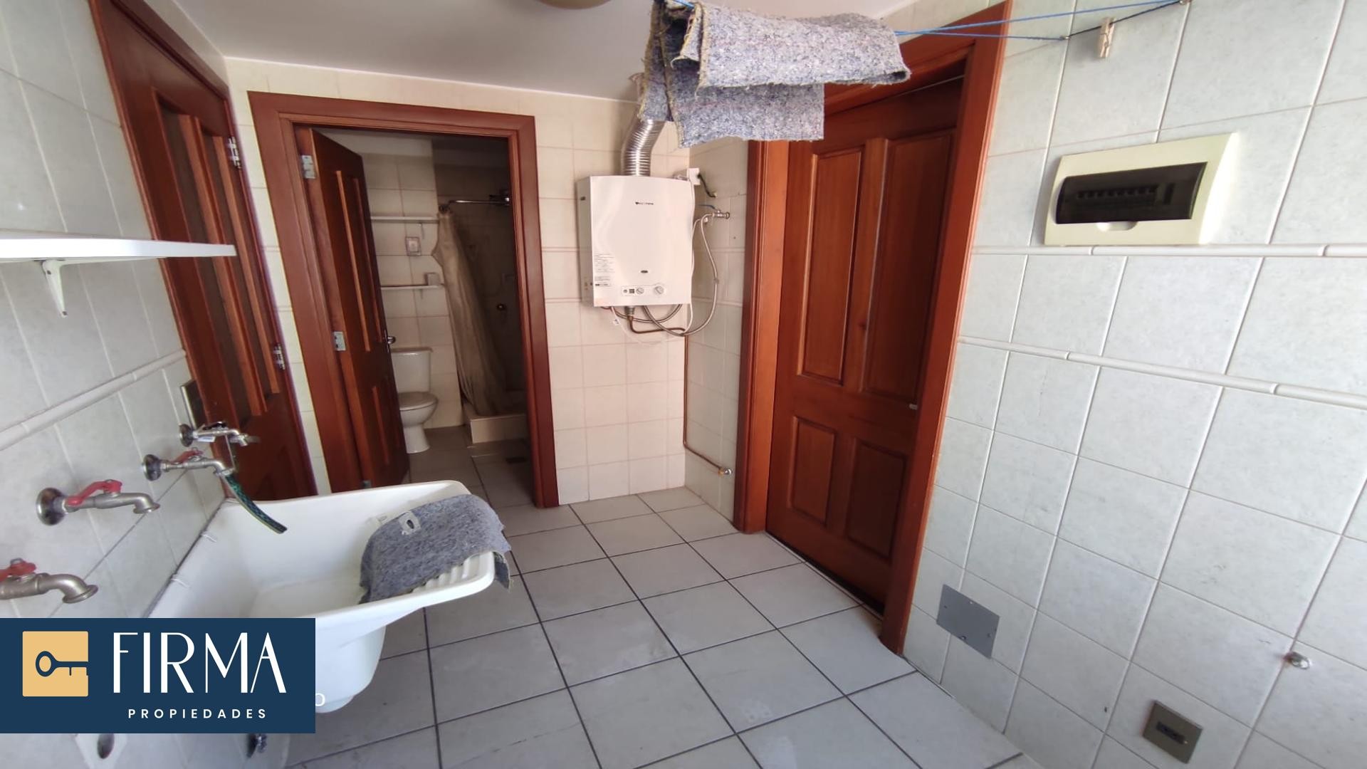 Departamento en AlquilerDEPARTAMENTO EN ALQUILER EN CALACOTO 3 dormitorios 4 baños 1 parqueos Foto 18