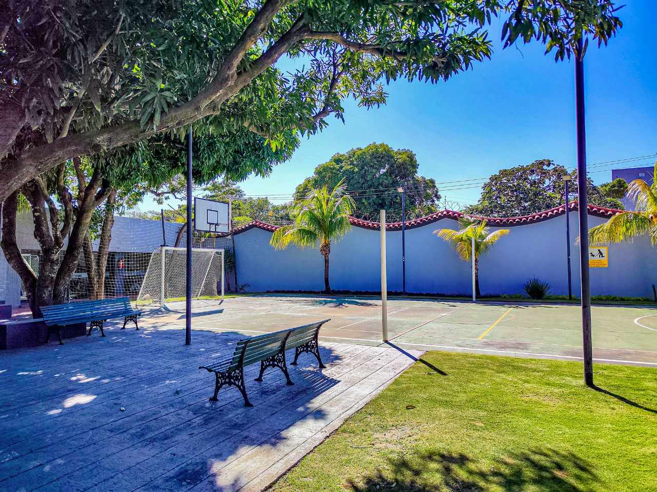 Casa en AlquilerCond. La Hacienda I, 5to. Anillo entre Av. Banzer y Av. Beni 4 dormitorios 3 baños 1 parqueos Foto 6
