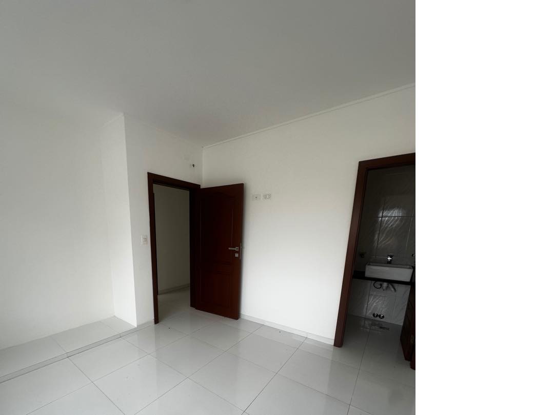 Departamento en Entre 7mo y 8vo anillo Norte en Santa Cruz de la Sierra 3 dormitorios 1 baños 2 parqueos Foto 9