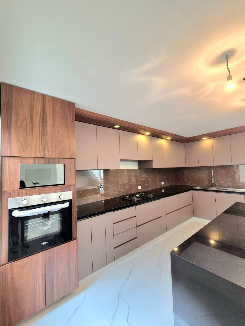Casa en VentaCASA EN VENTA A ESTRENAR DENTRO DE CONDOMINIO - URUBO 4 dormitorios 4 baños 3 parqueos Foto 5