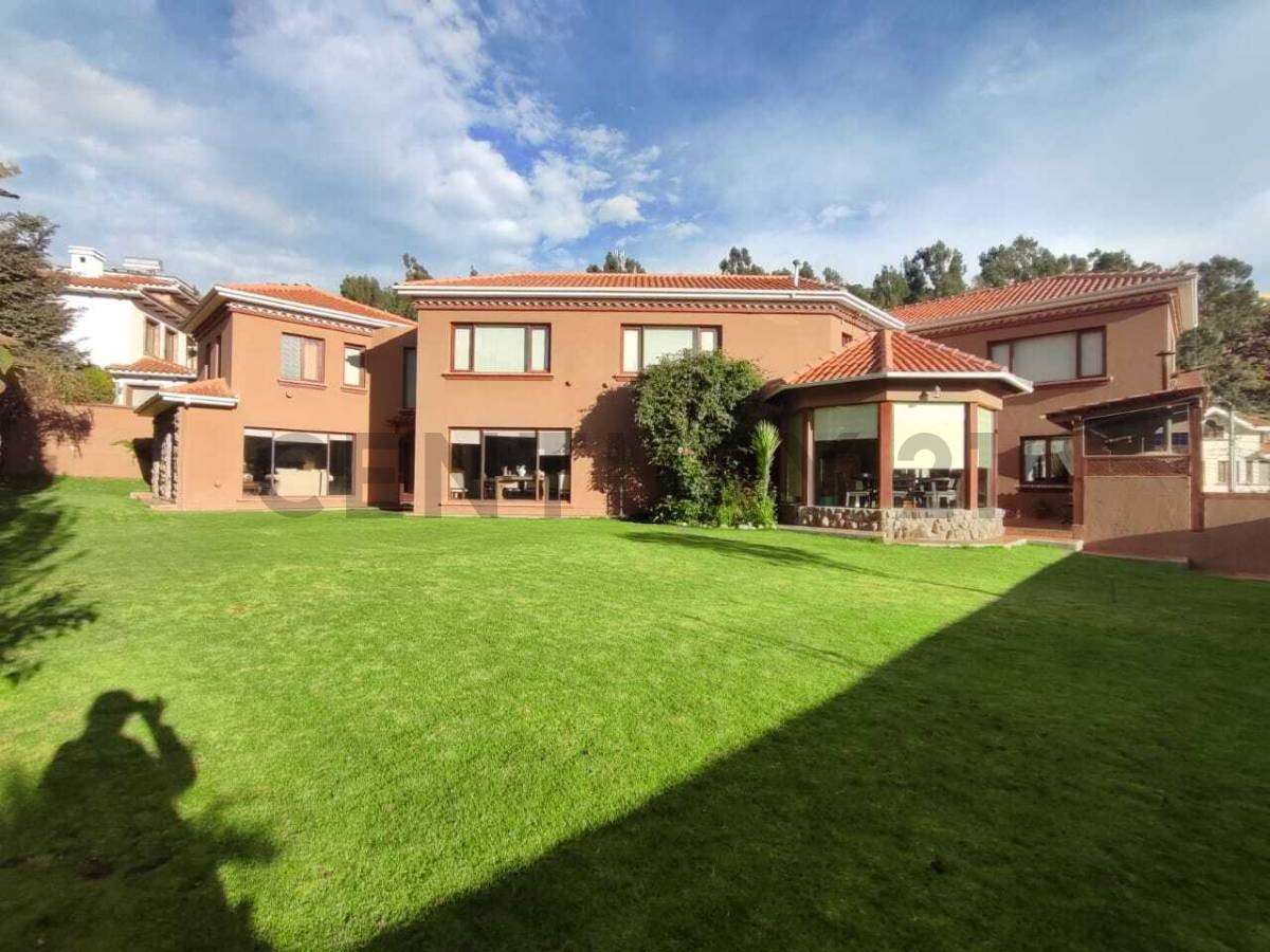 Casa en AlquilerCASA EN ALQUILER EN JARDINES DEL SUR Foto 1