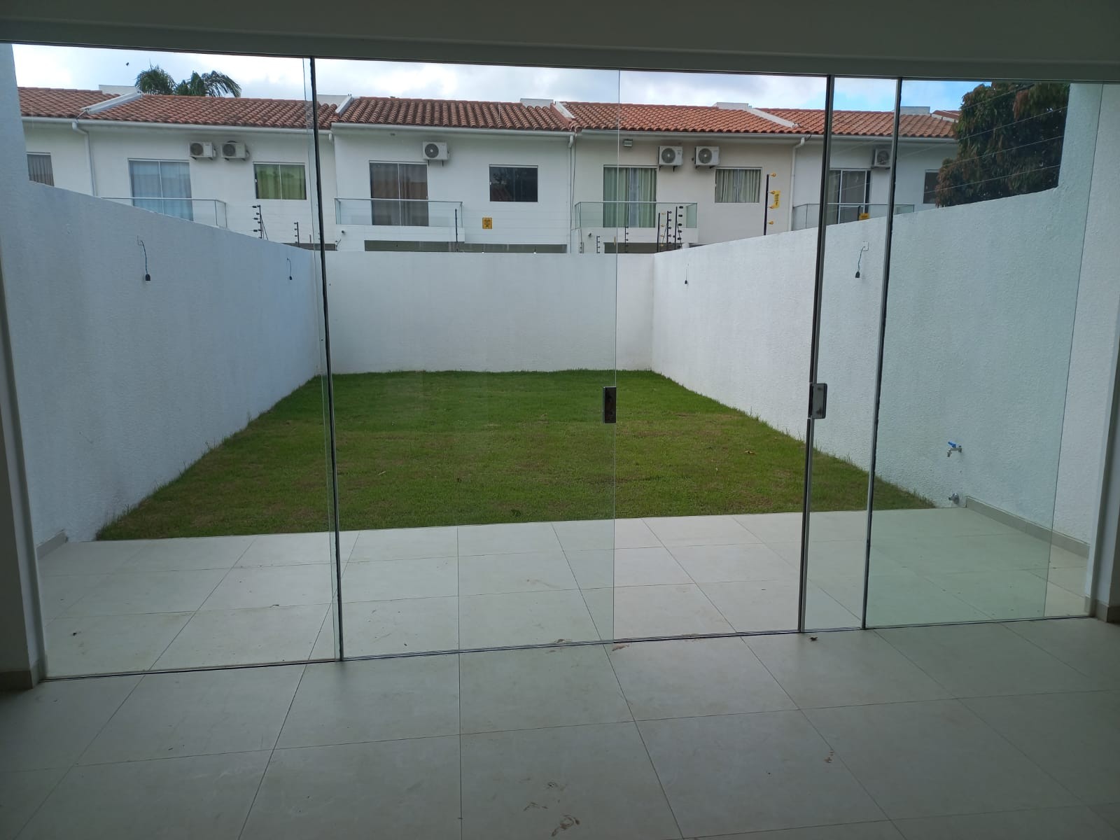 Casa en Entre 8vo y 9no anillo Norte en Santa Cruz de la Sierra 3 dormitorios 7 baños 2 parqueos Foto 7