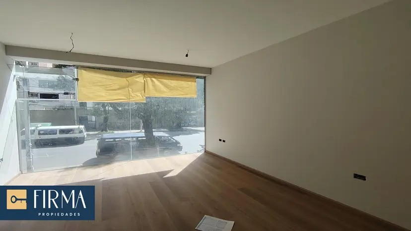 Local comercial Calle 2 de Obrajes Foto 1