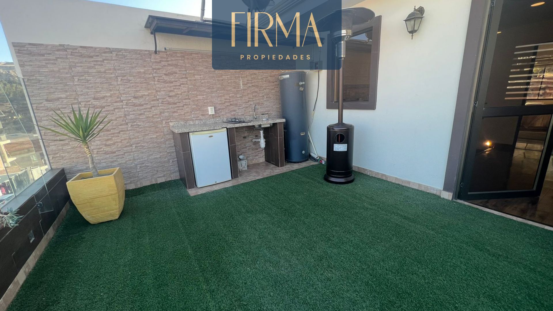 Casa en VentaCOMPRA ESTA CASA EN MALLASILLA 4 dormitorios 6 baños 2 parqueos Foto 6