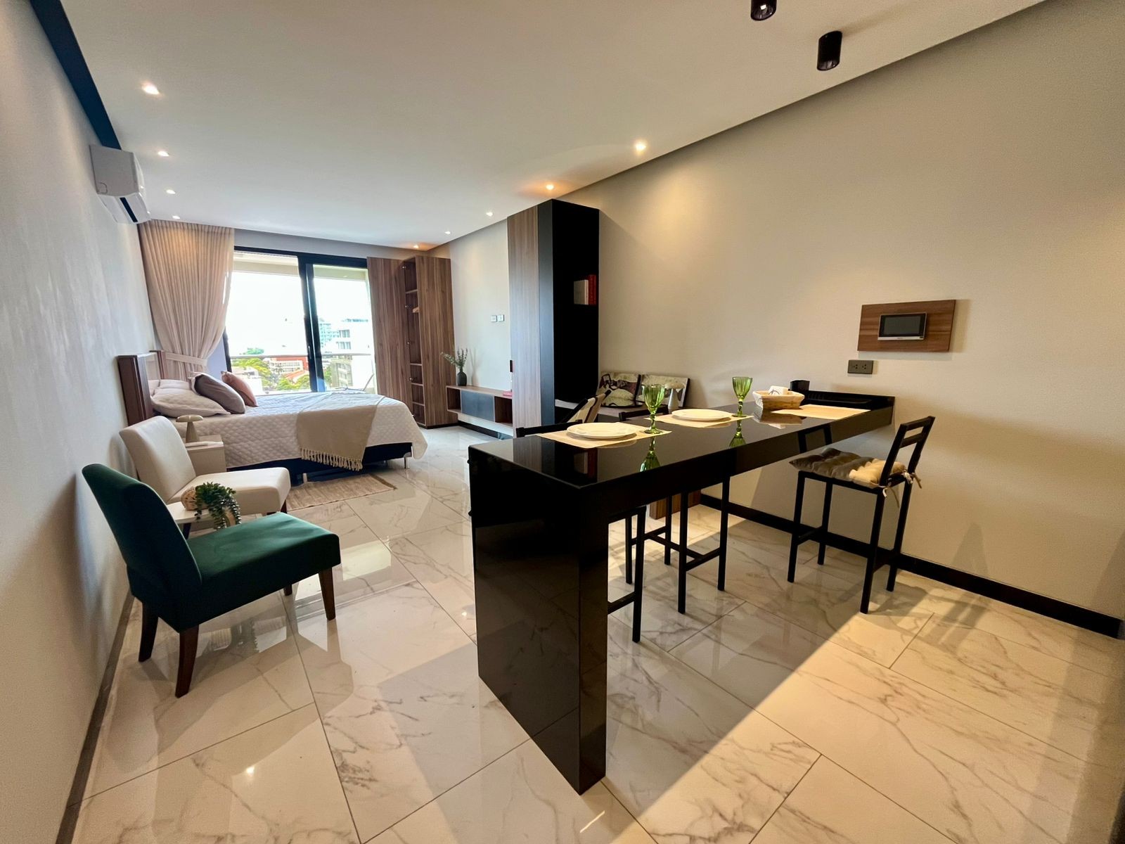 Departamento en Equipetrol en Santa Cruz de la Sierra 1 dormitorios 1 baños 1 parqueos Foto 2