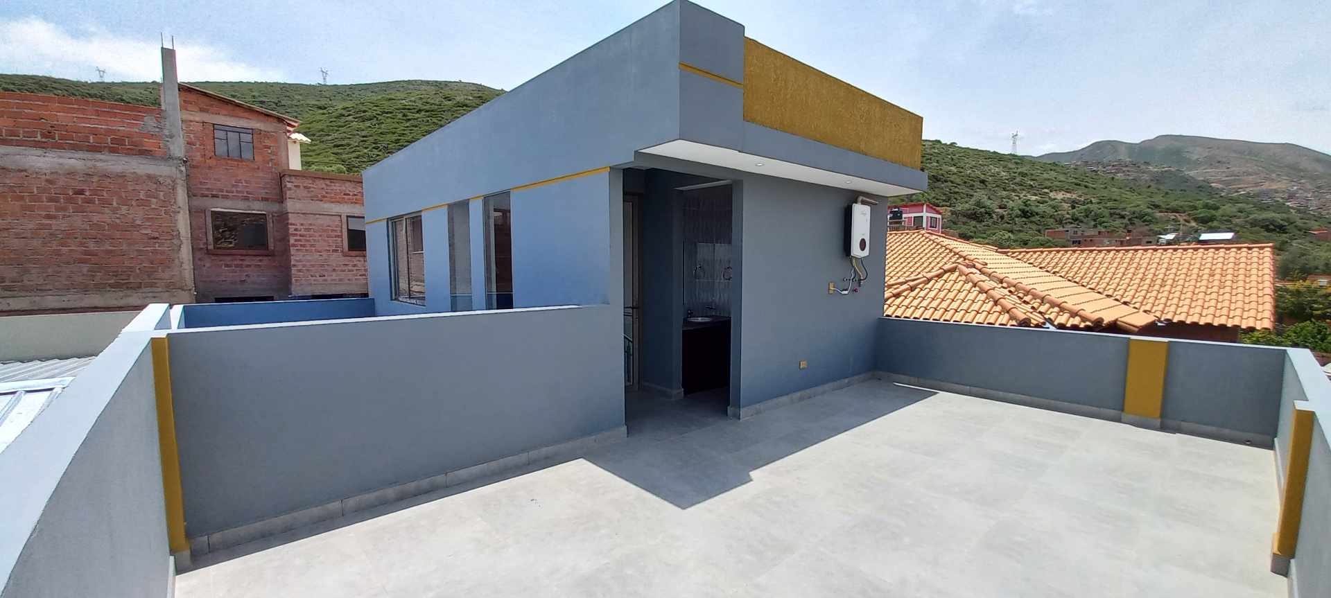 Casa en VentaInmediaciones Campo Ferial y Country Club, OTB Exaltación, en pasaje cerrado, Urbanización La Rinconada, Zona Alalay 4 dormitorios 5 baños 3 parqueos Foto 30