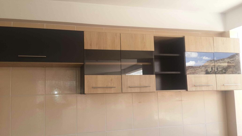 Edificio en VentaUrbanización CORDES final Costanera Calle 2 N°11 (Zona Alto Calacoto) 11 dormitorios 10 baños 2 parqueos Foto 8