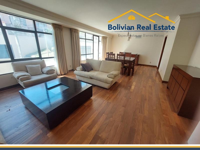 Departamento en AlquilerCALACOTO, BONITO DEPARTAMENTO EN ALQUILER CERCA AL COLEGIO CALVERT 4 dormitorios 3 baños 1 parqueos Foto 1