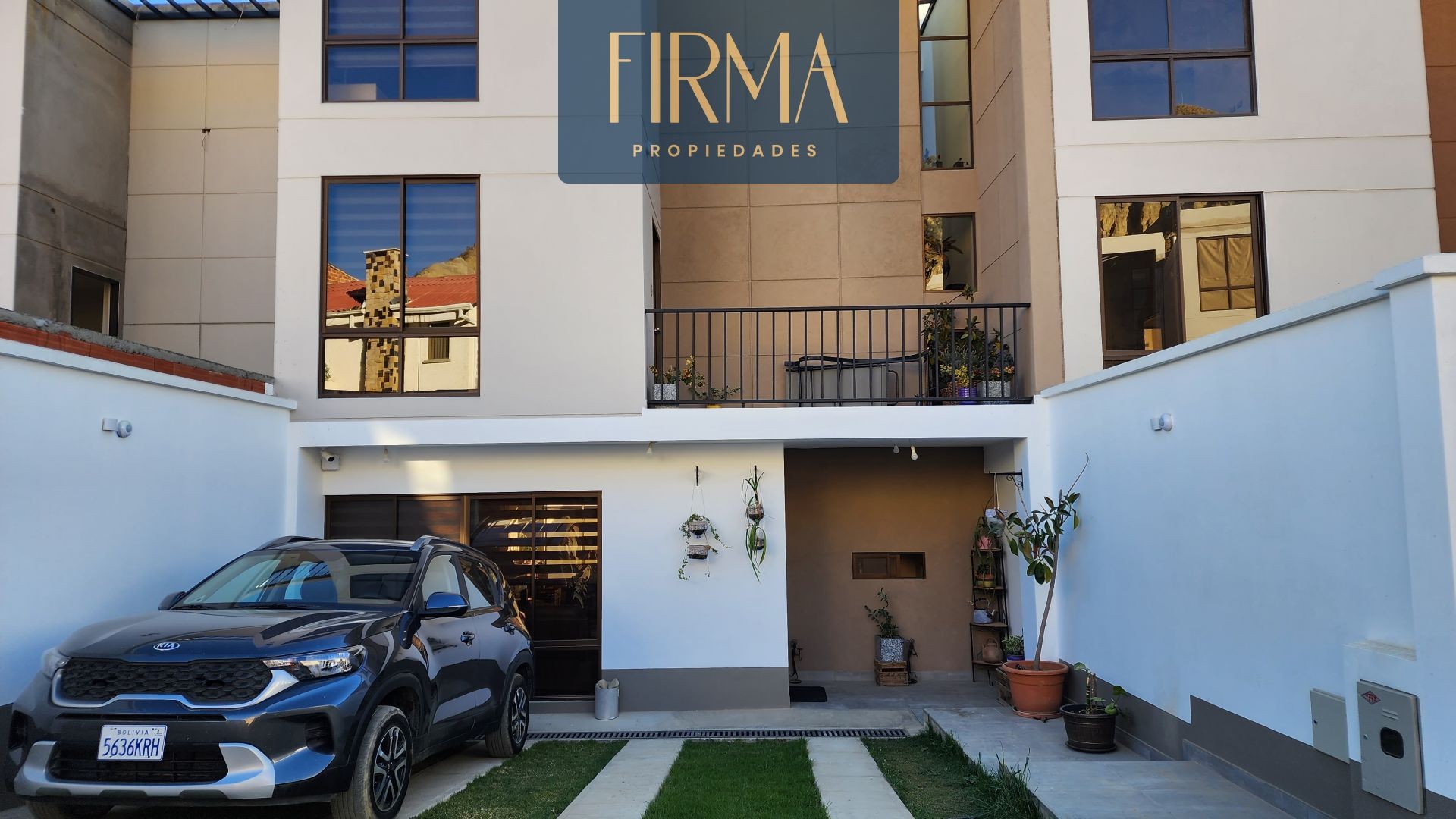 Casa en Achumani en La Paz 4 dormitorios 5 baños 2 parqueos Foto 24