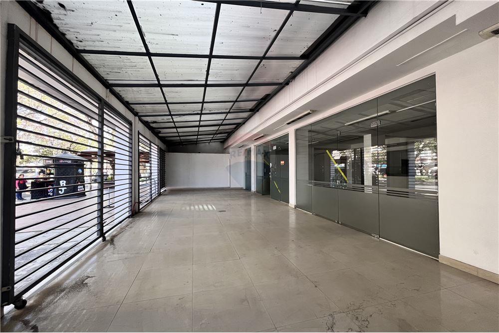 Local comercial en AlquilerAv Ballivian 