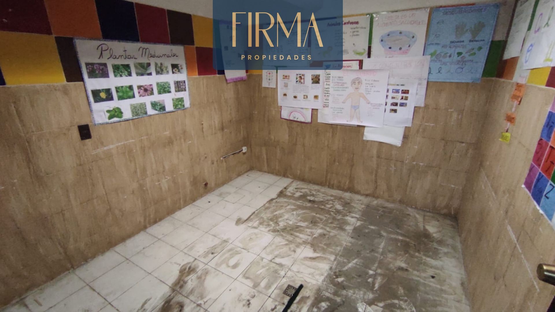Local comercial en Achumani en La Paz  5 baños  Foto 3