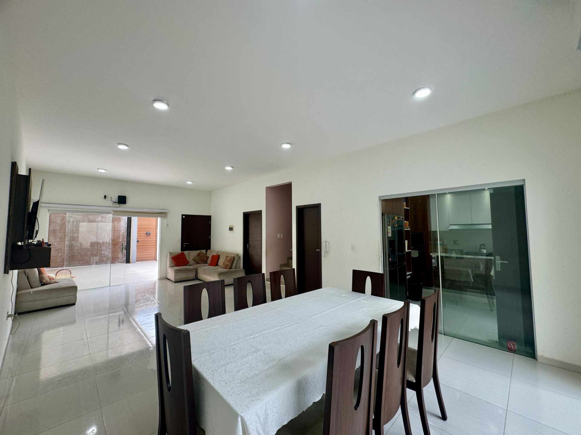 Casa en VentaCASA EN VENTA - 3ER ANILLO EXTERNO 4 dormitorios 3 baños 3 parqueos Foto 3