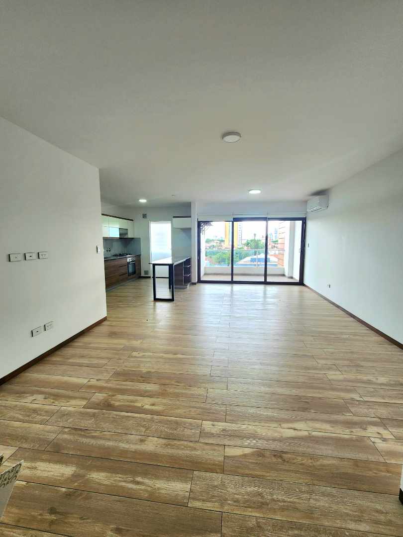 En Alquiler a Bs 6,350 Foto 11