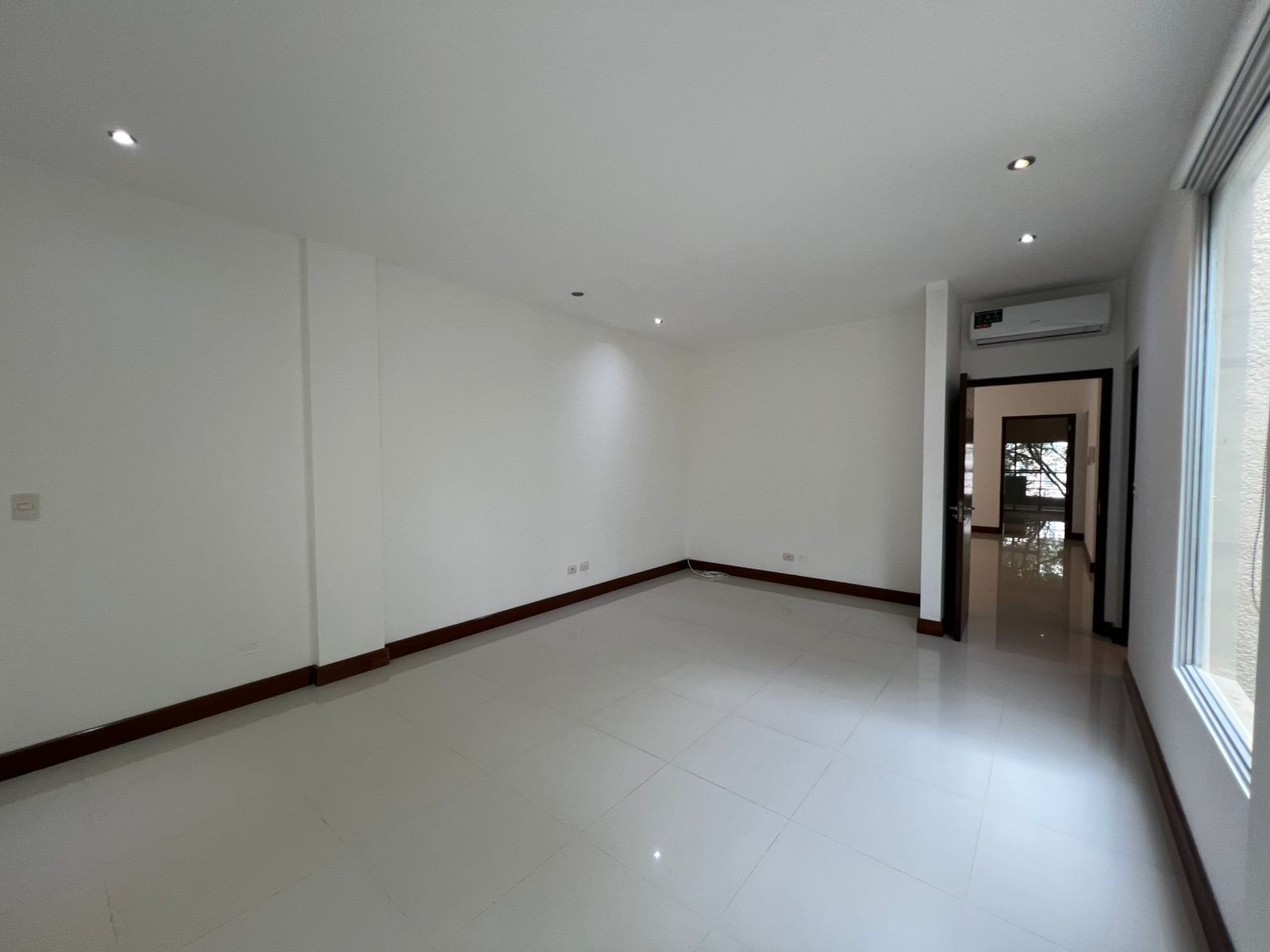 Departamento 4TO Y 5TO ANILLO AV ROCA Y CORONADO Foto 10