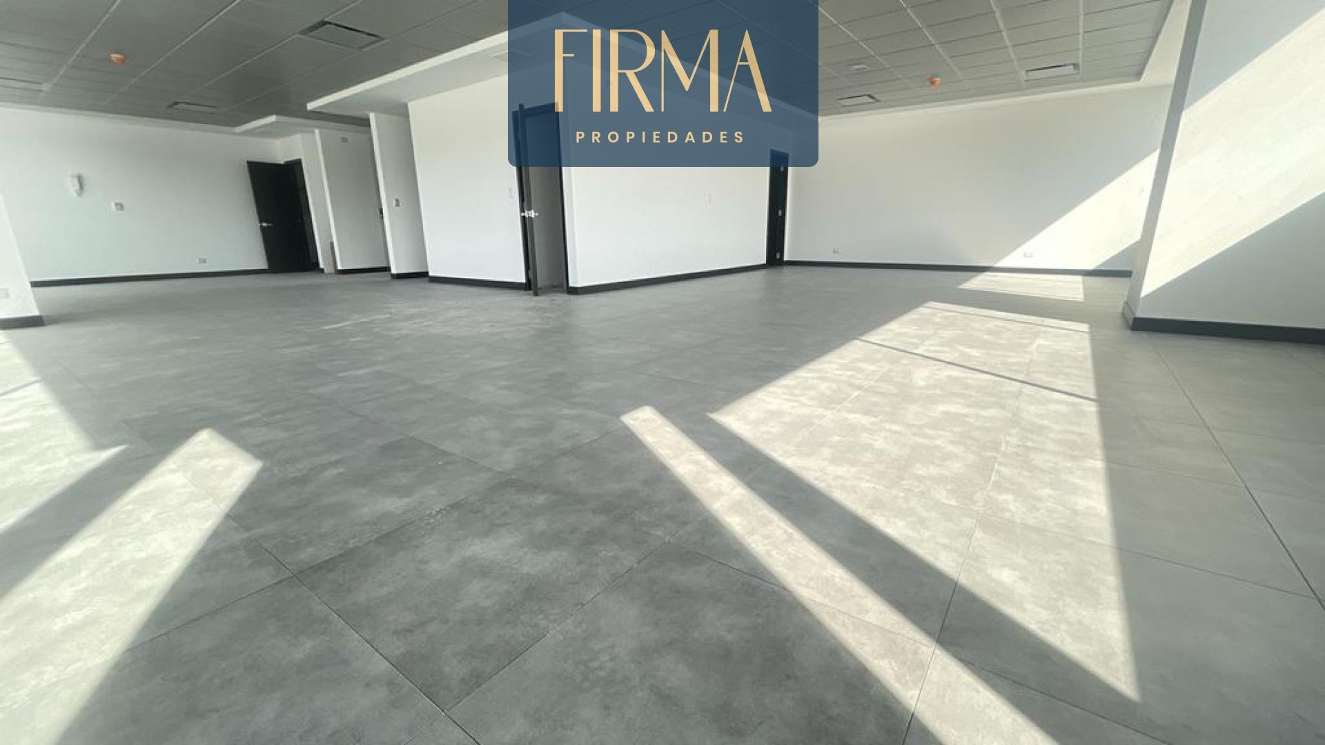 Oficina en VentaCALACOTO AV. BALLIVIAN 2 dormitorios 3 baños  Foto 5