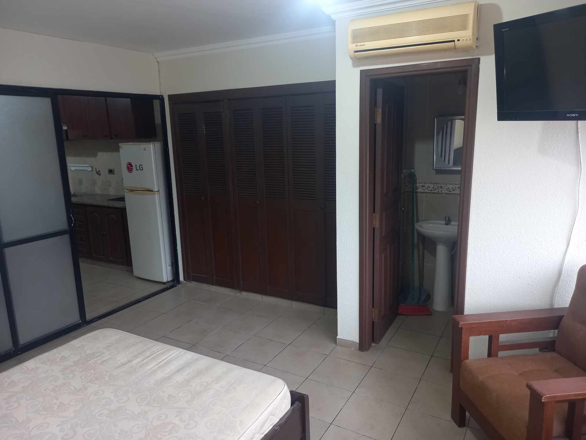 Departamento en AlquilerCharcas 233 1 dormitorios 1 baños  Foto 4