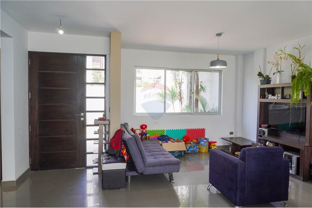 En Venta a $us 210,000 Foto 5