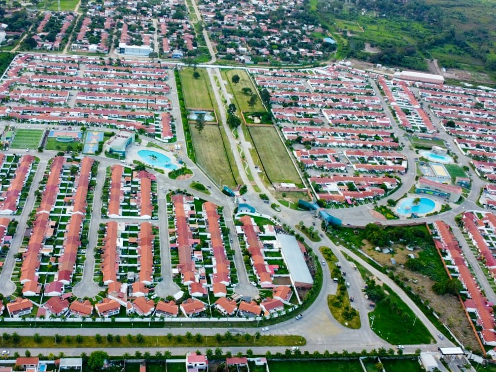 Terreno en VentaAv Internacional G77     Foto 9